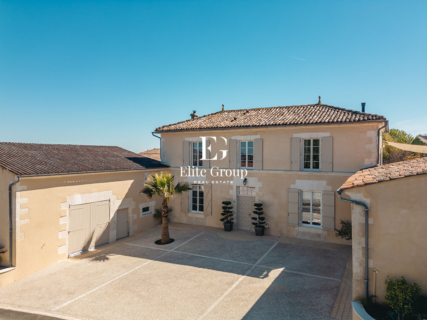 Image de l'annonce À VENDRE PROPRIÉTÉ D'EXCEPTION 178 M² AU SUD D'ANGOULEME