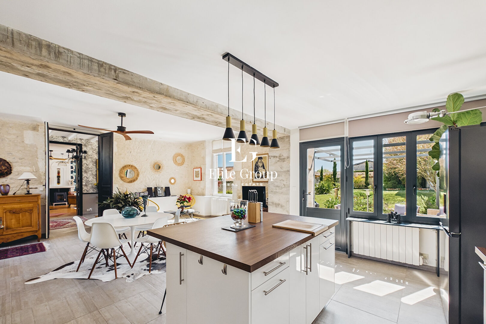 À VENDRE PROPRIÉTÉ D'EXCEPTION 178 M² AU SUD D'ANGOULEME
