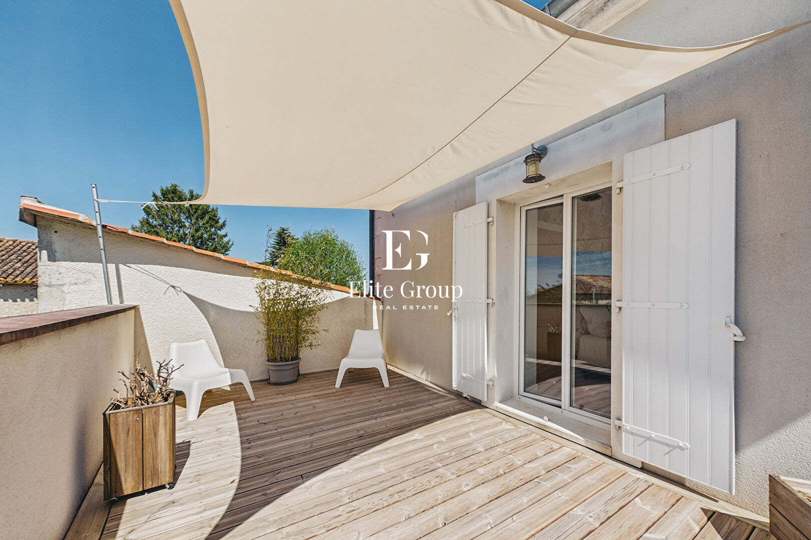 À VENDRE PROPRIÉTÉ D'EXCEPTION 178 M² AU SUD D'ANGOULEME