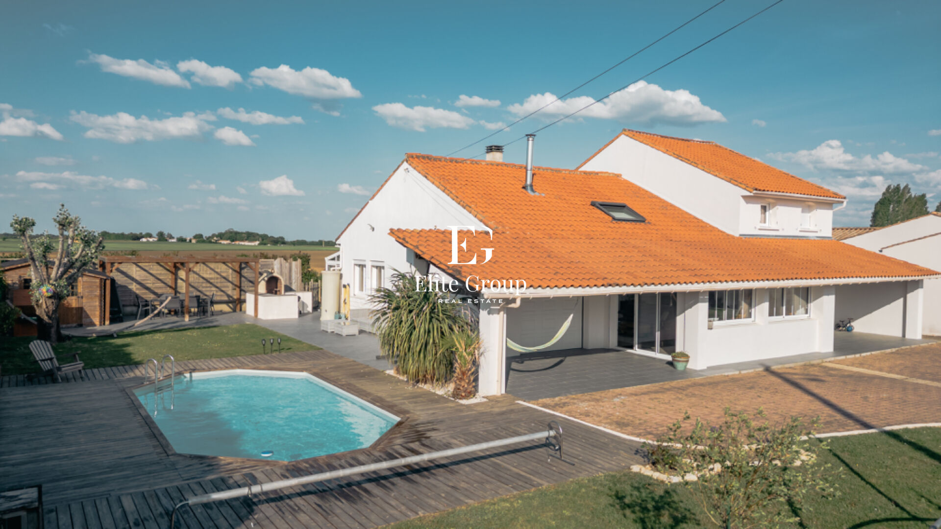 Image de l'annonce A Vendre Maison - Breuil-Magné - 6 Chambres - 178  m²