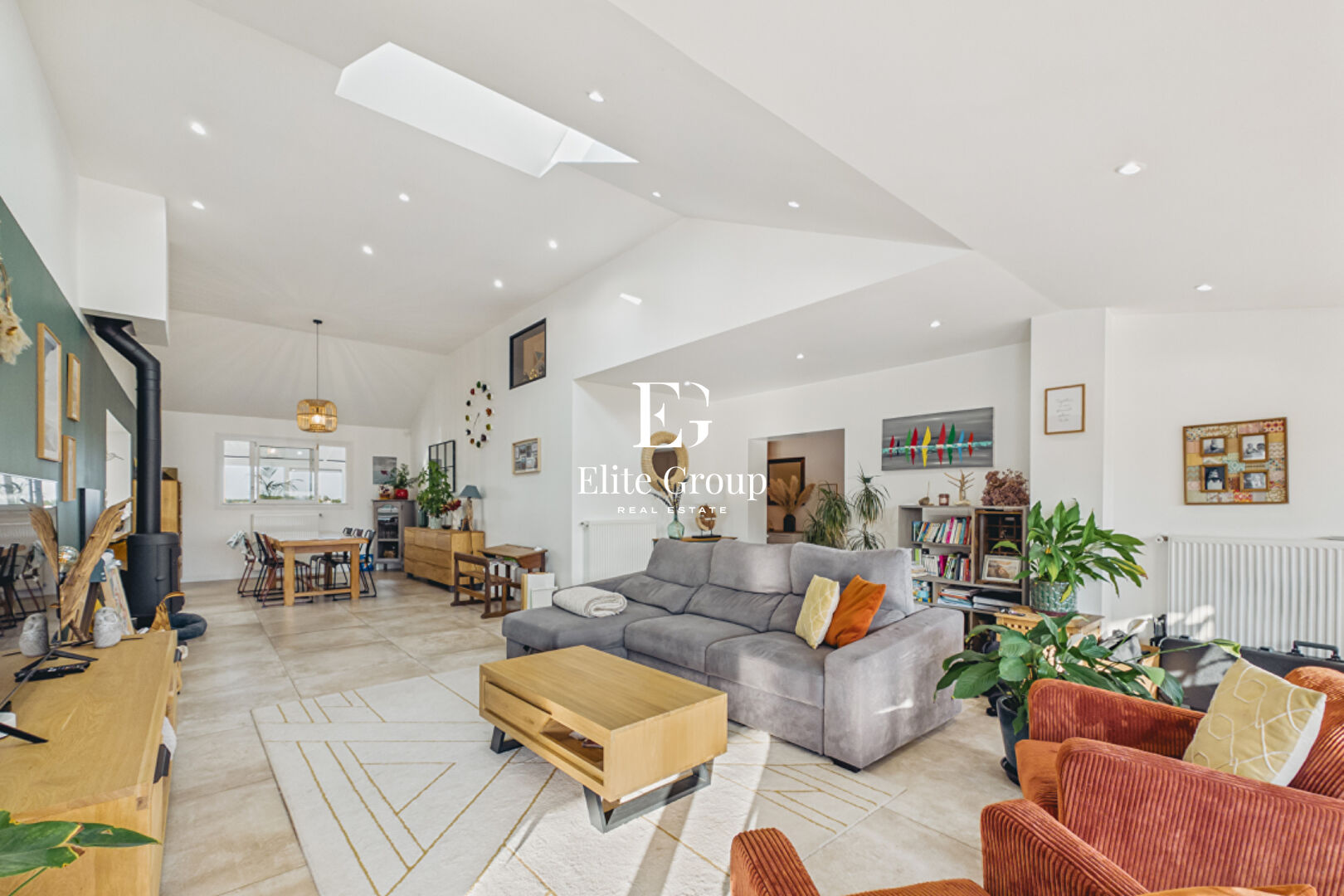 A Vendre Maison - Breuil-Magné - 6 Chambres - 178  m²