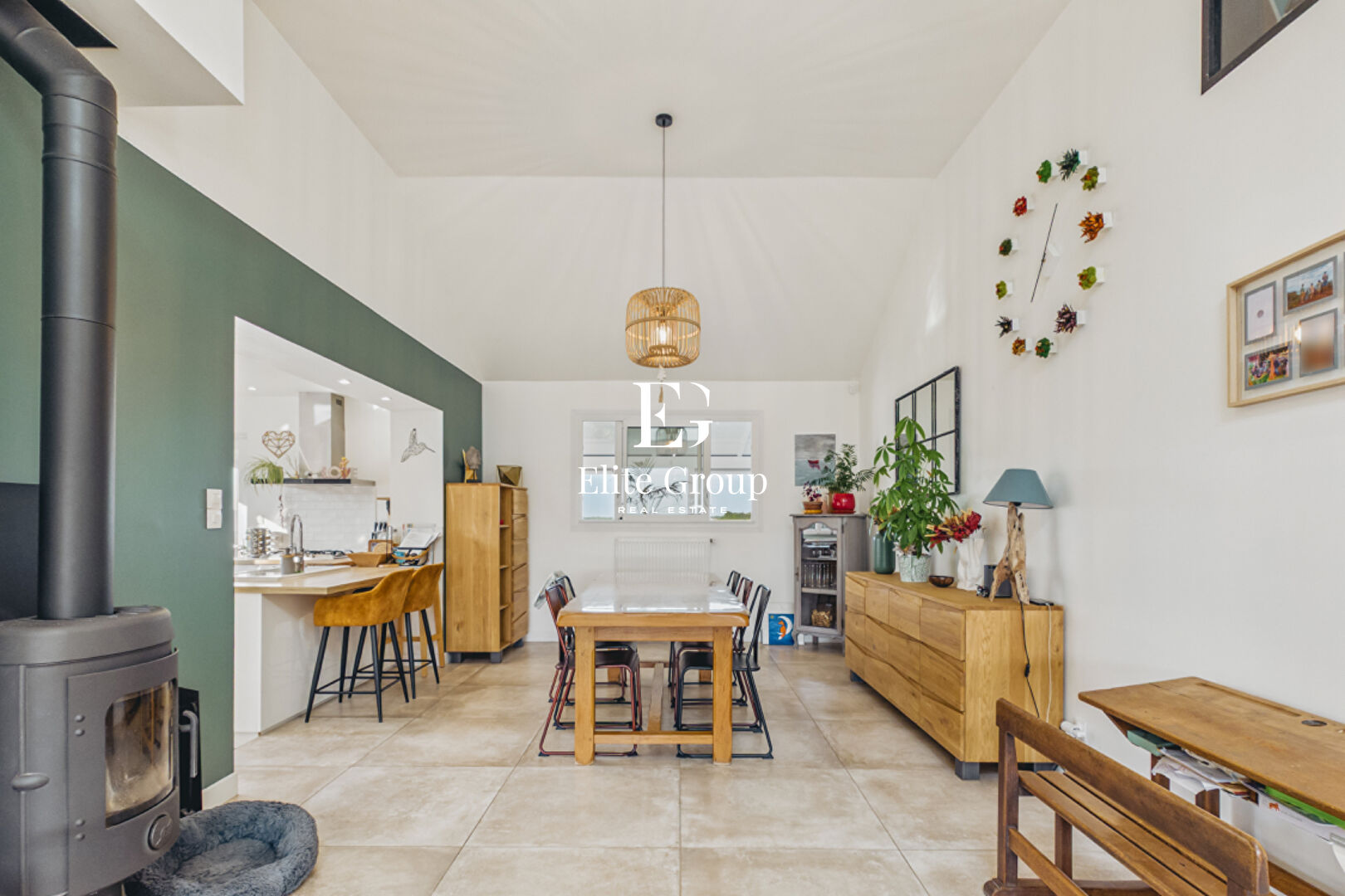 A Vendre Maison - Breuil-Magné - 6 Chambres - 178  m²