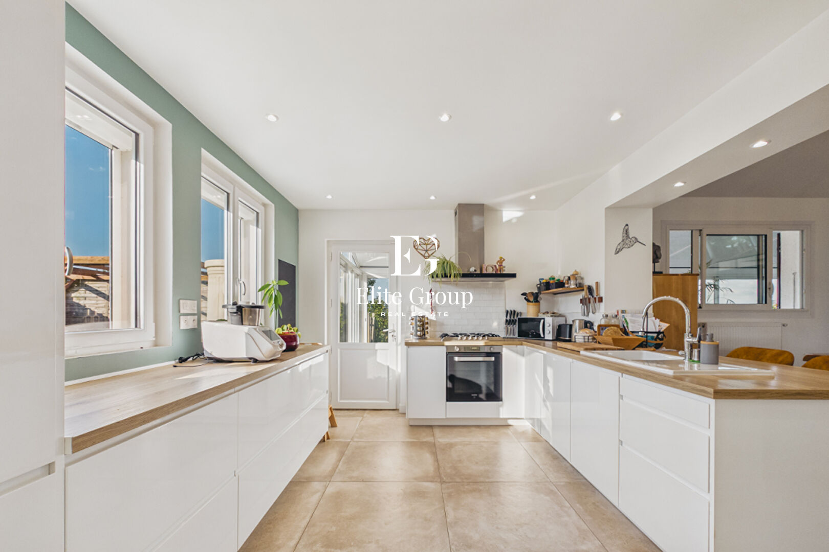 A Vendre Maison - Breuil-Magné - 6 Chambres - 178  m²