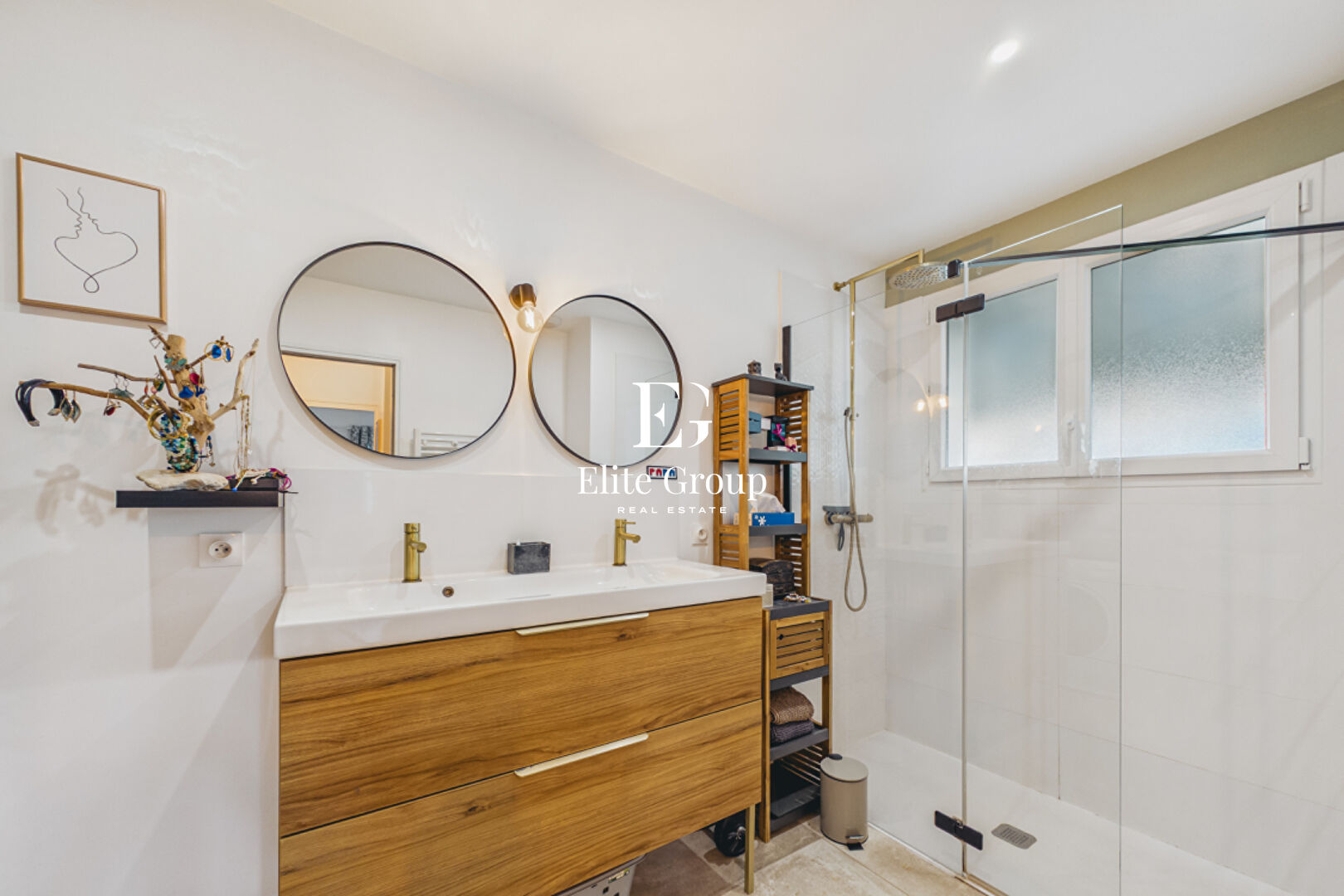 A Vendre Maison - Breuil-Magné - 6 Chambres - 178  m²