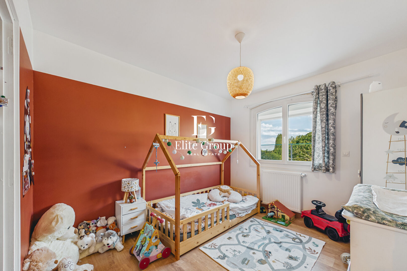 A Vendre Maison - Breuil-Magné - 6 Chambres - 178  m²