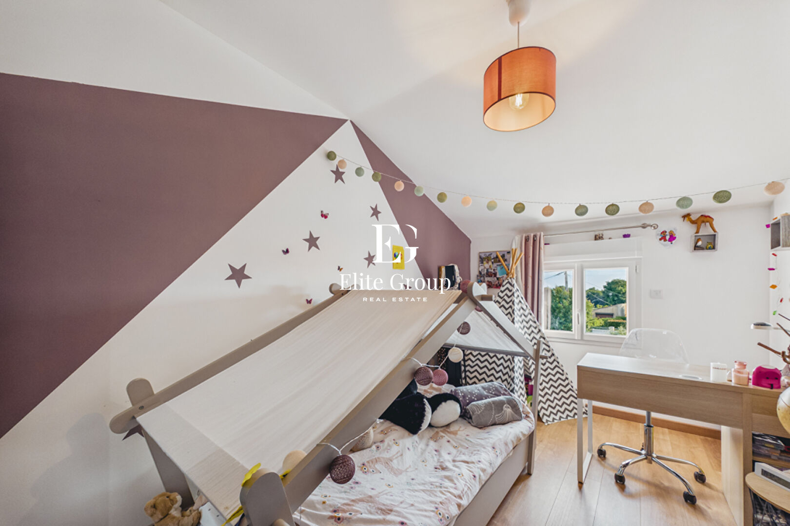 A Vendre Maison - Breuil-Magné - 6 Chambres - 178  m²