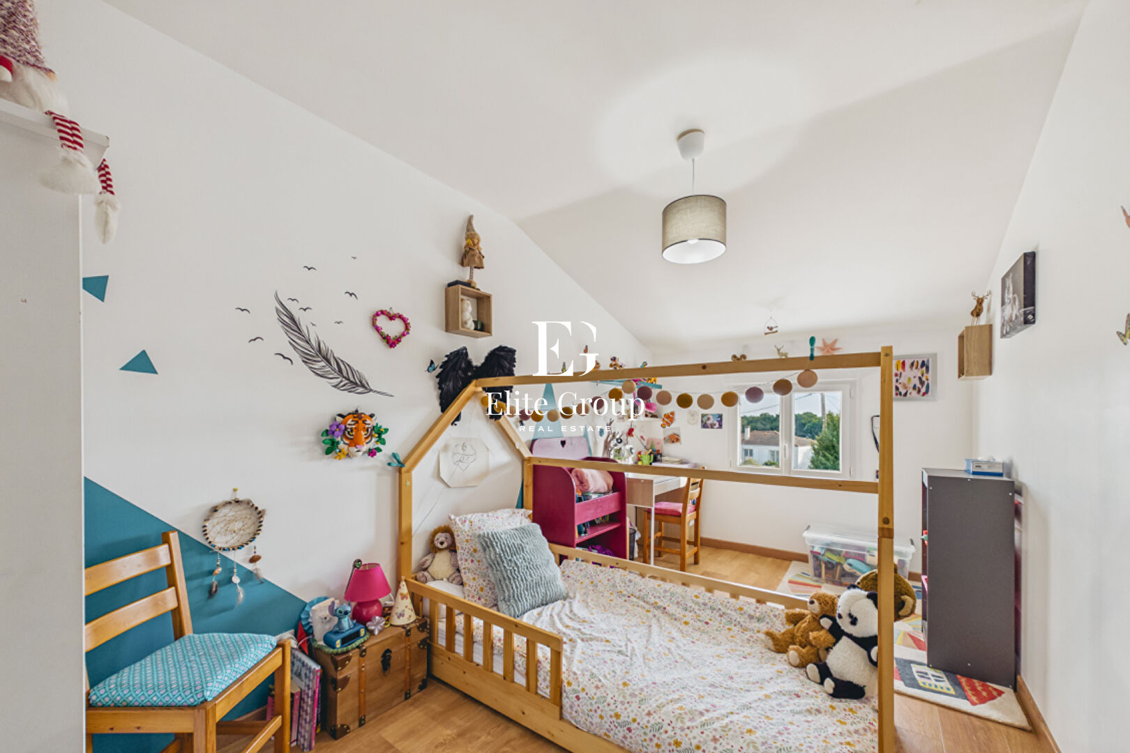 A Vendre Maison - Breuil-Magné - 6 Chambres - 178  m²