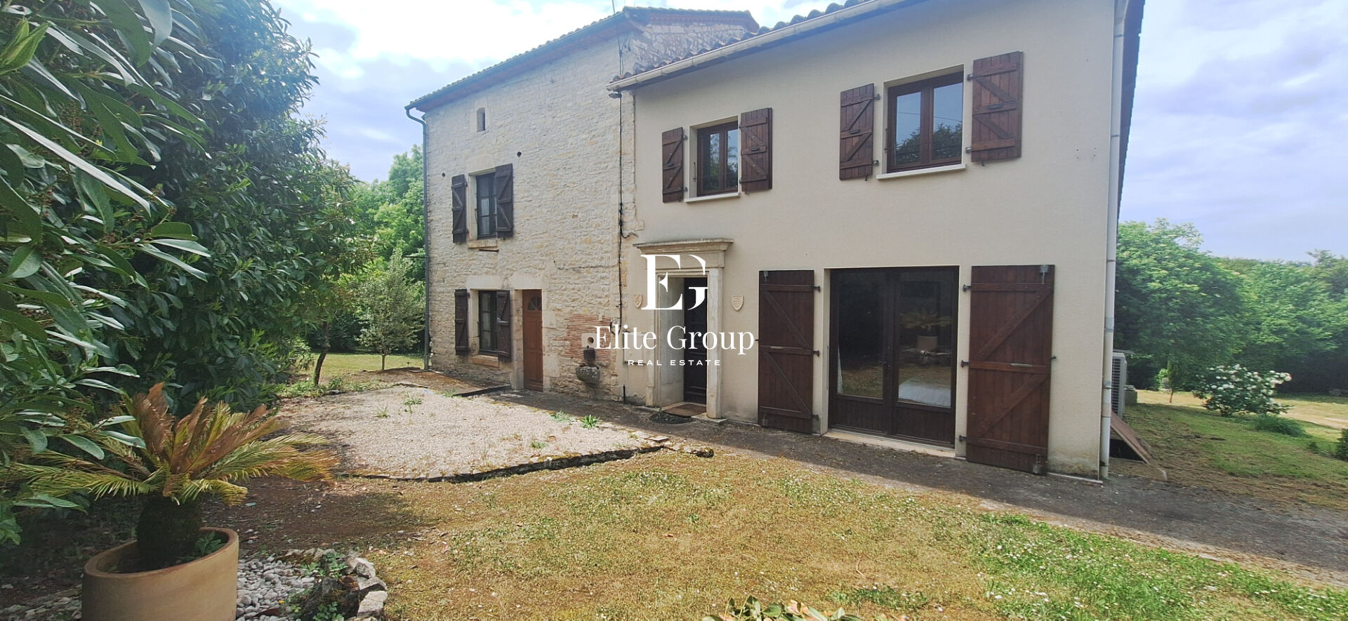 Image de l'annonce A vendre authentique maison en pierres  Val De Bonnieure 8 pièces 198 m²
