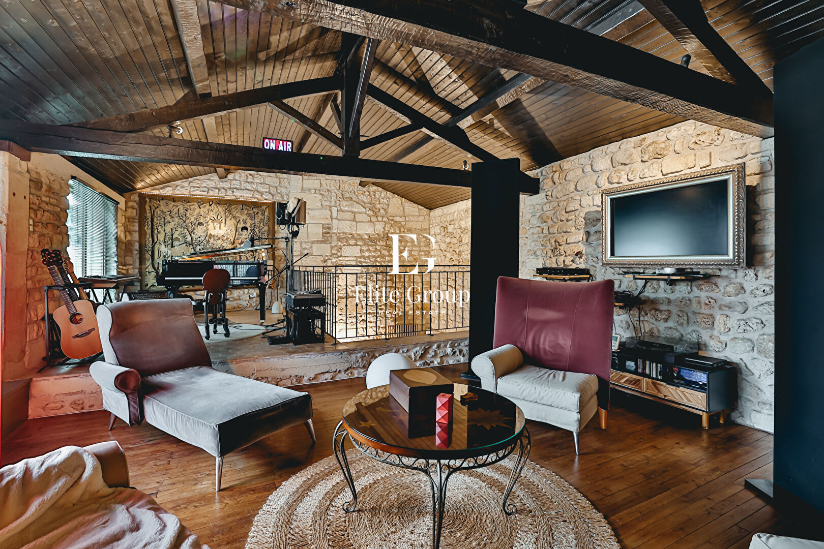 A VENDRE MAISON CHATEAUNEUF-SUR-CHARENTE - 5 PIÈCES - 225 M²