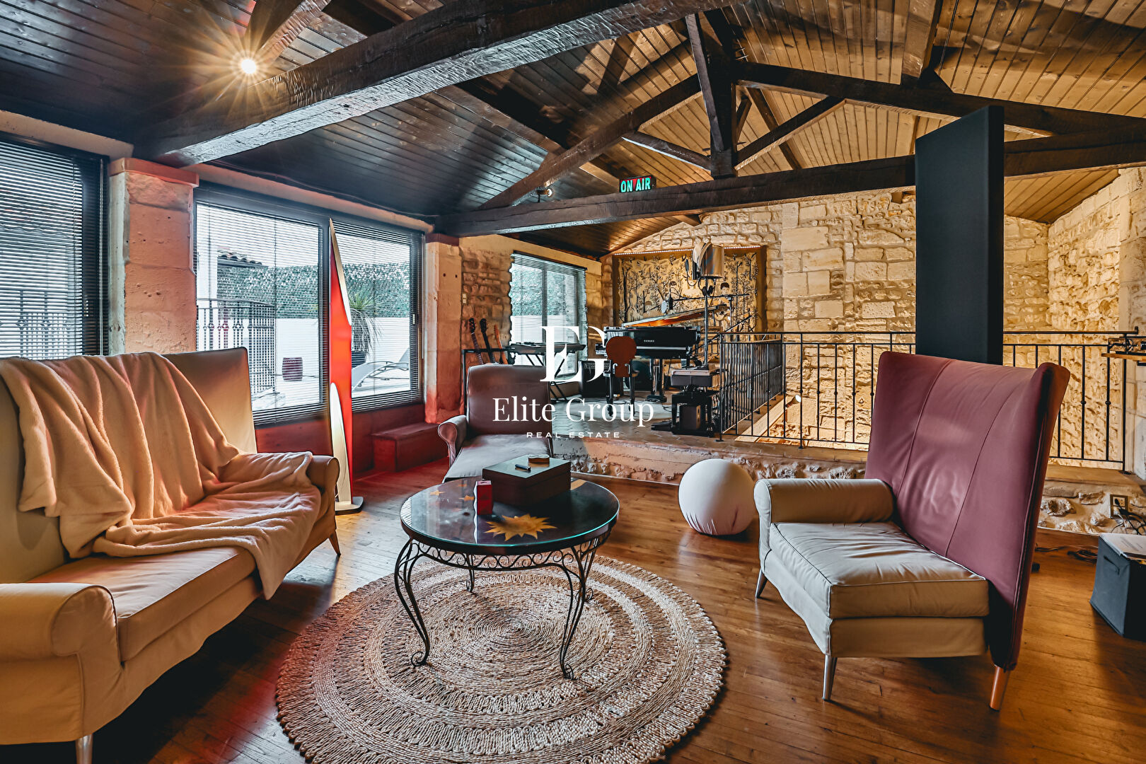 A VENDRE MAISON CHATEAUNEUF-SUR-CHARENTE - 5 PIÈCES - 225 M²