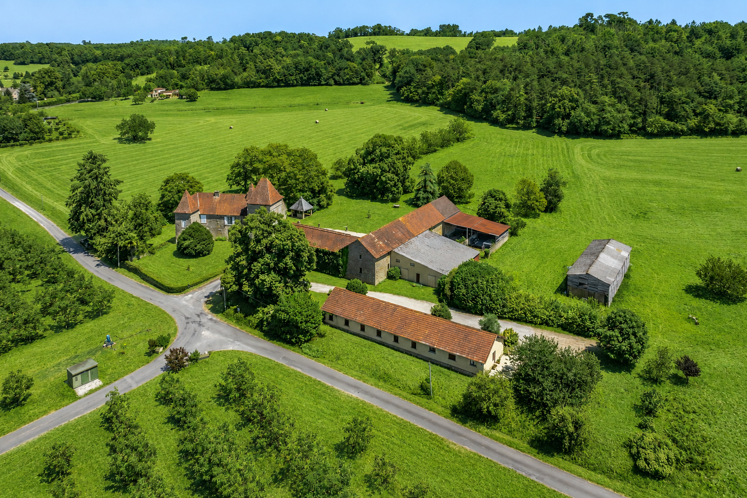 Demeure de prestige Marcillac Saint Quentin 19 pièces 585 m2
