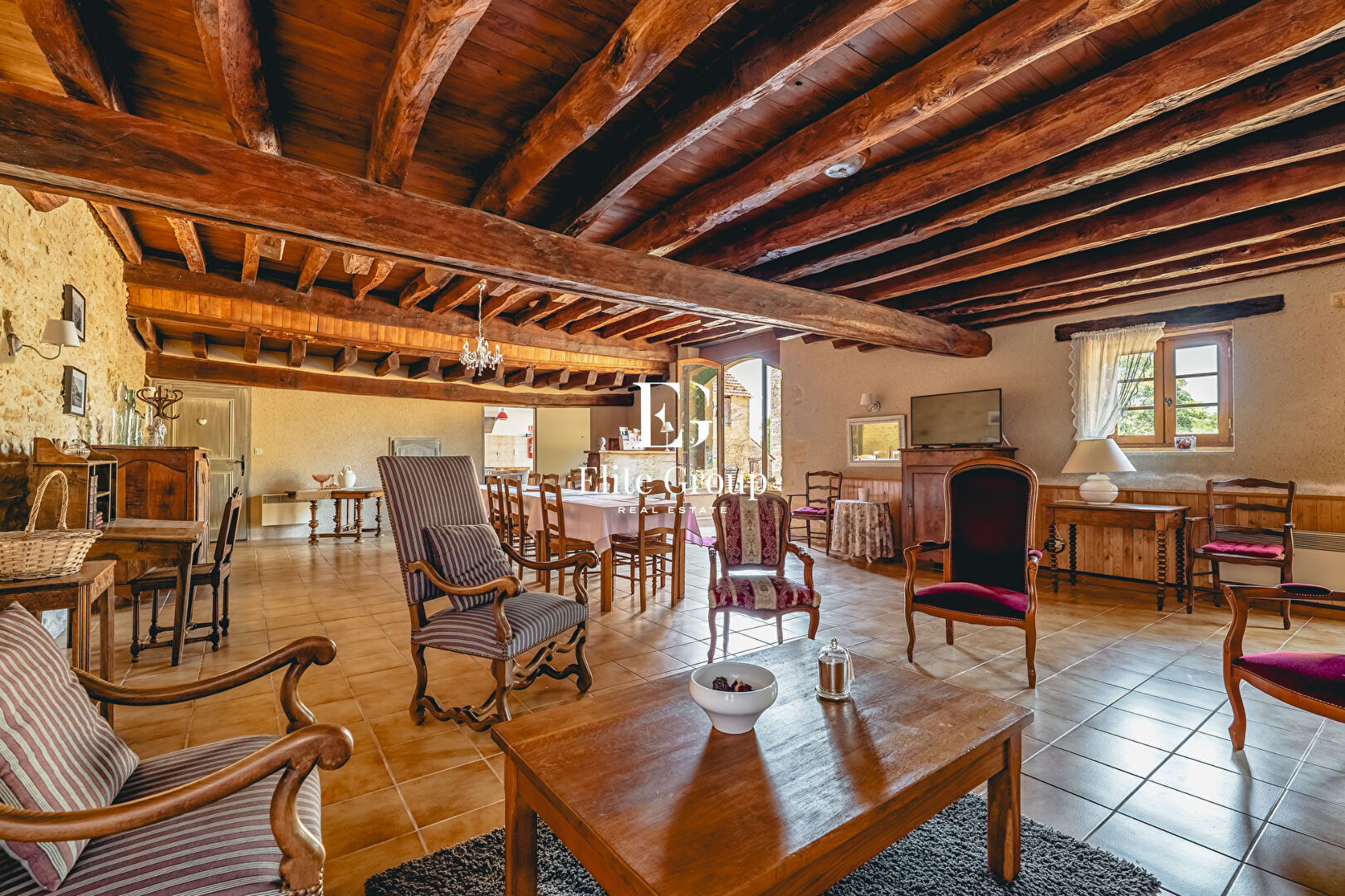Demeure de prestige Marcillac Saint Quentin 19 pièces 585 m2