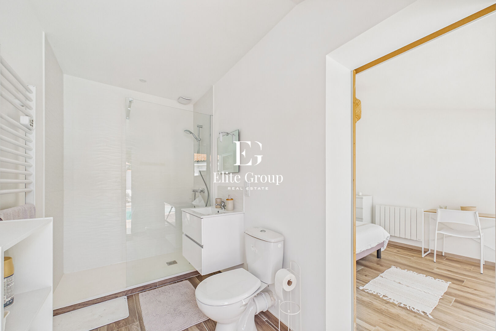 A VENDRE MAGNIFIQUE MAISON PROCHE ROYAN - 145 M2 - 6 PIÈCES