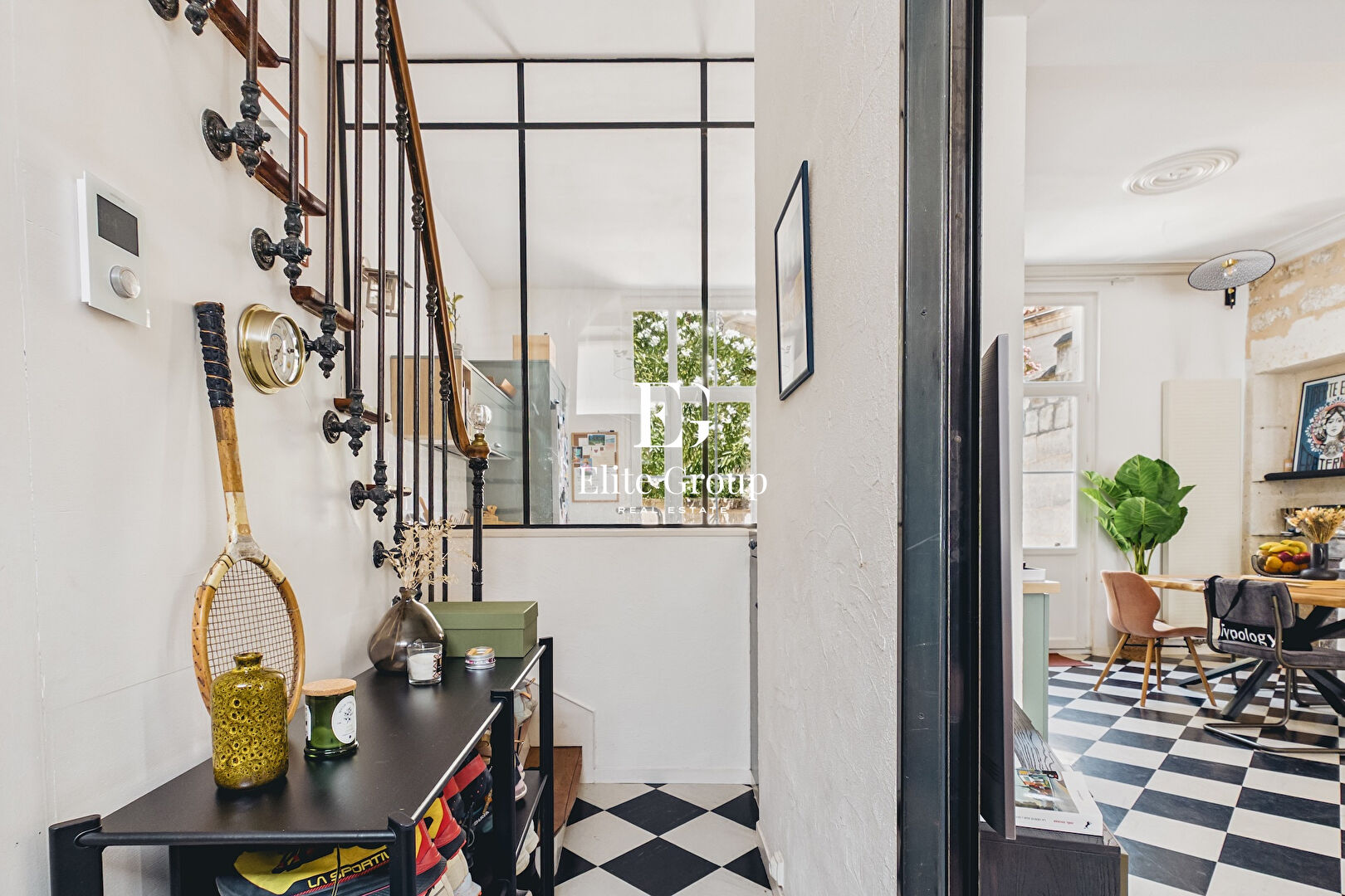 Image de l'annonce A VENDRE - ELEGANTE MAISON DE VILLE AVEC JARDIN - AU COEUR D'ANGOULEME - 4 PIECES - 110M2