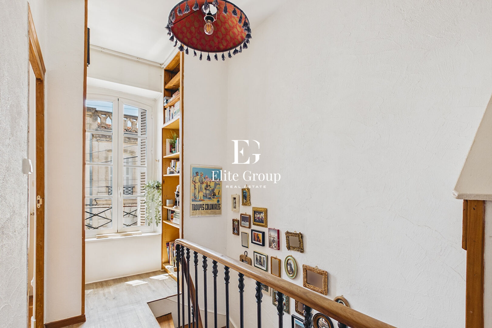 A VENDRE - ELEGANTE MAISON DE VILLE AVEC JARDIN - AU COEUR D'ANGOULEME - 4 PIECES - 110M2