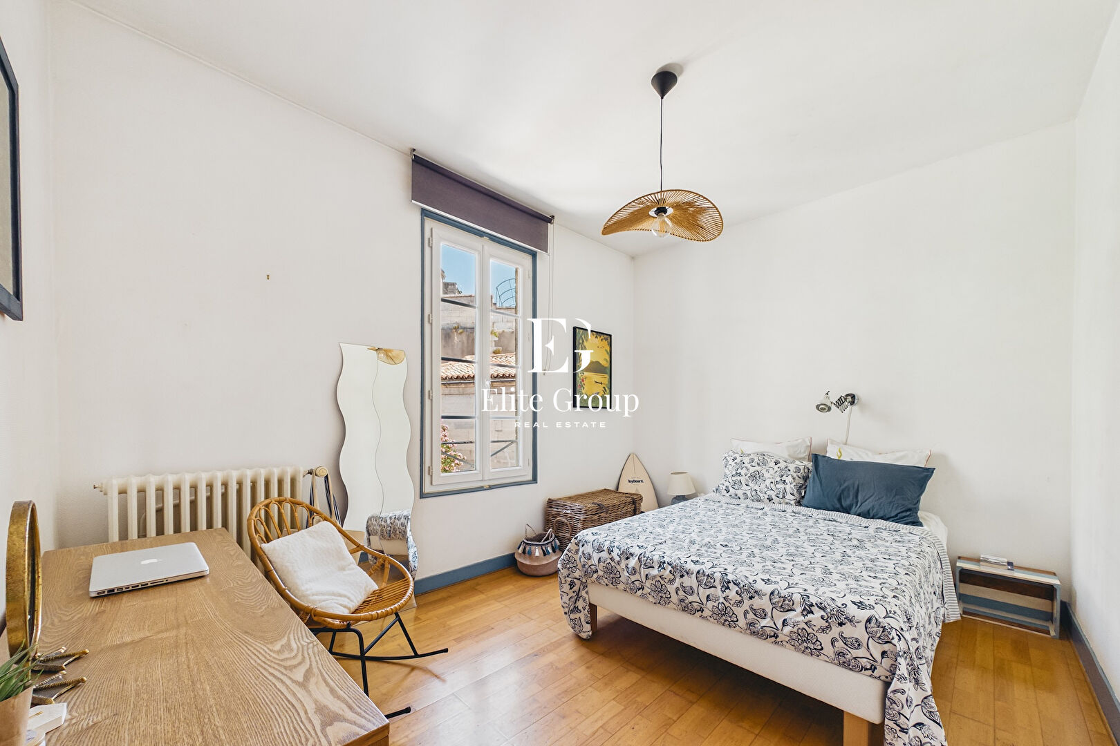 A VENDRE - ELEGANTE MAISON DE VILLE AVEC JARDIN - AU COEUR D'ANGOULEME - 4 PIECES - 110M2