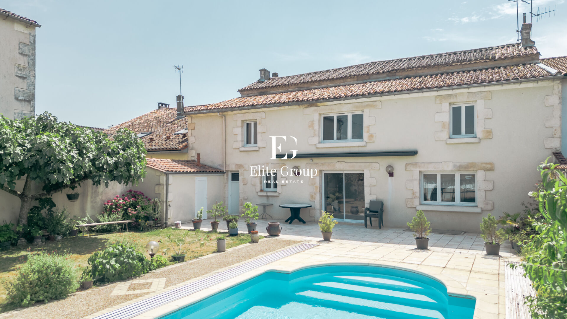À VENDRE PROPRIÉTÉ D'EXCEPTION 265 M²  CHATEAUNEUF SUR CHARENTE