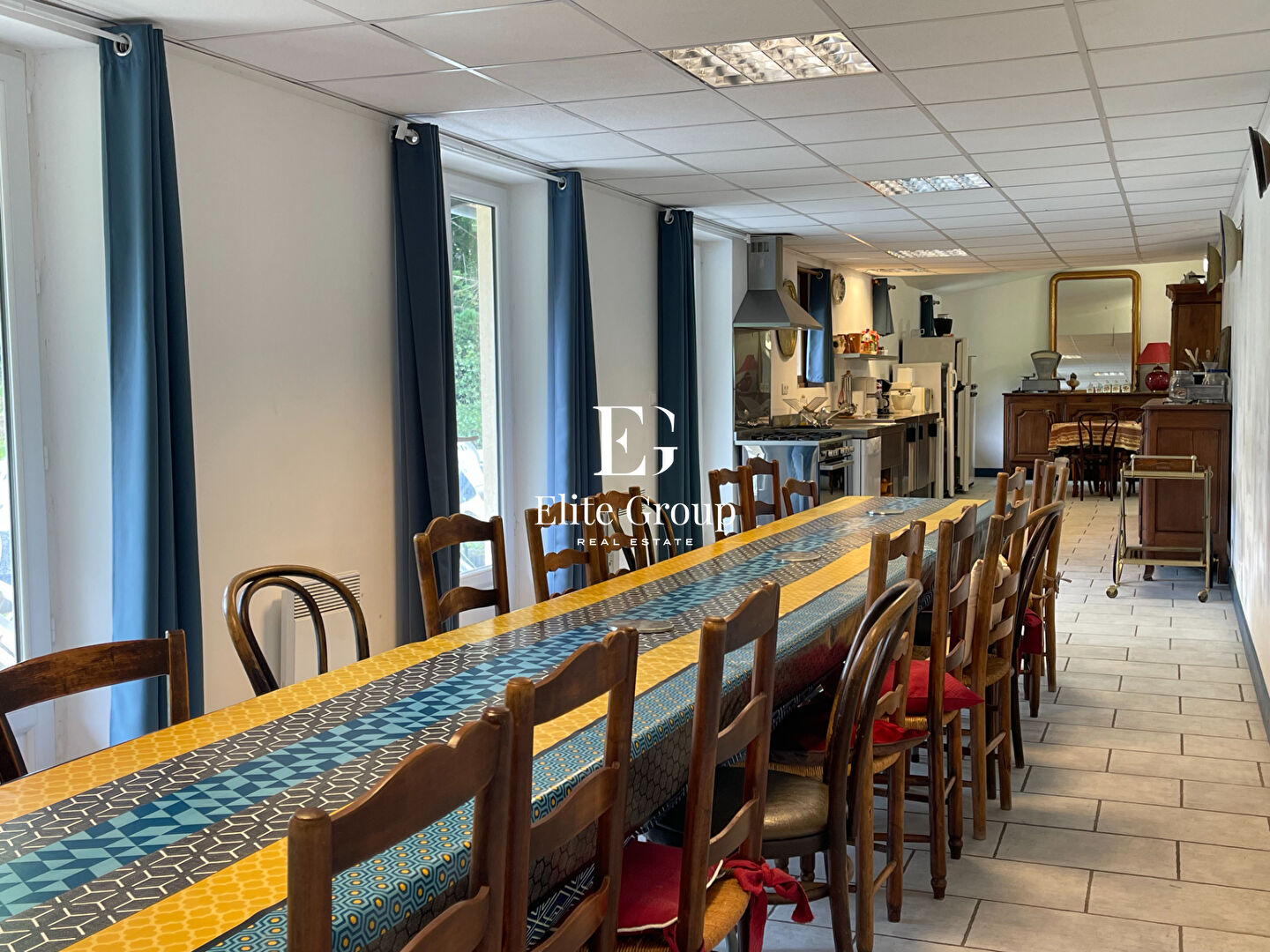 À VENDRE Maison Saint Cyprien 11 pièces 355 m² avec piscine