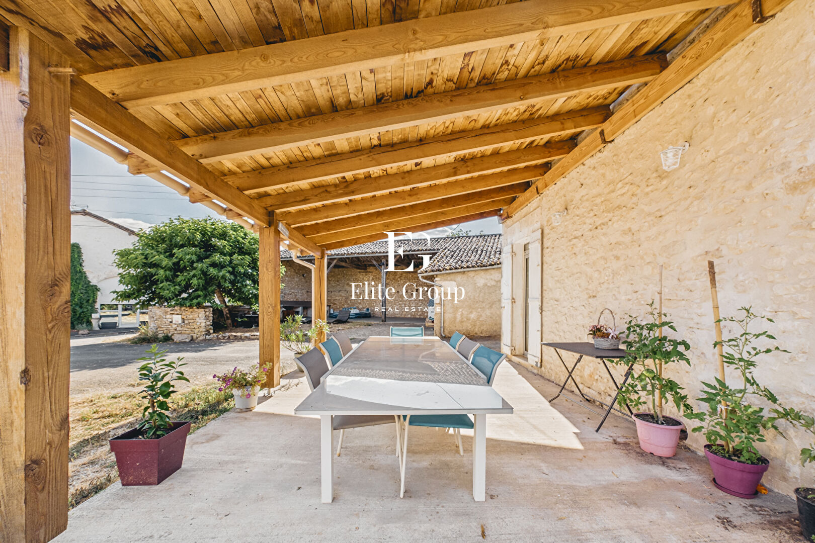CHARMANTE MAISON EN PIERRE SUR LA COMMUNE DE MARTHON