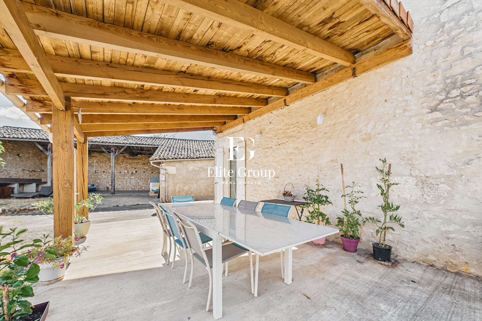 CHARMANTE MAISON EN PIERRE SUR LA COMMUNE DE MARTHON