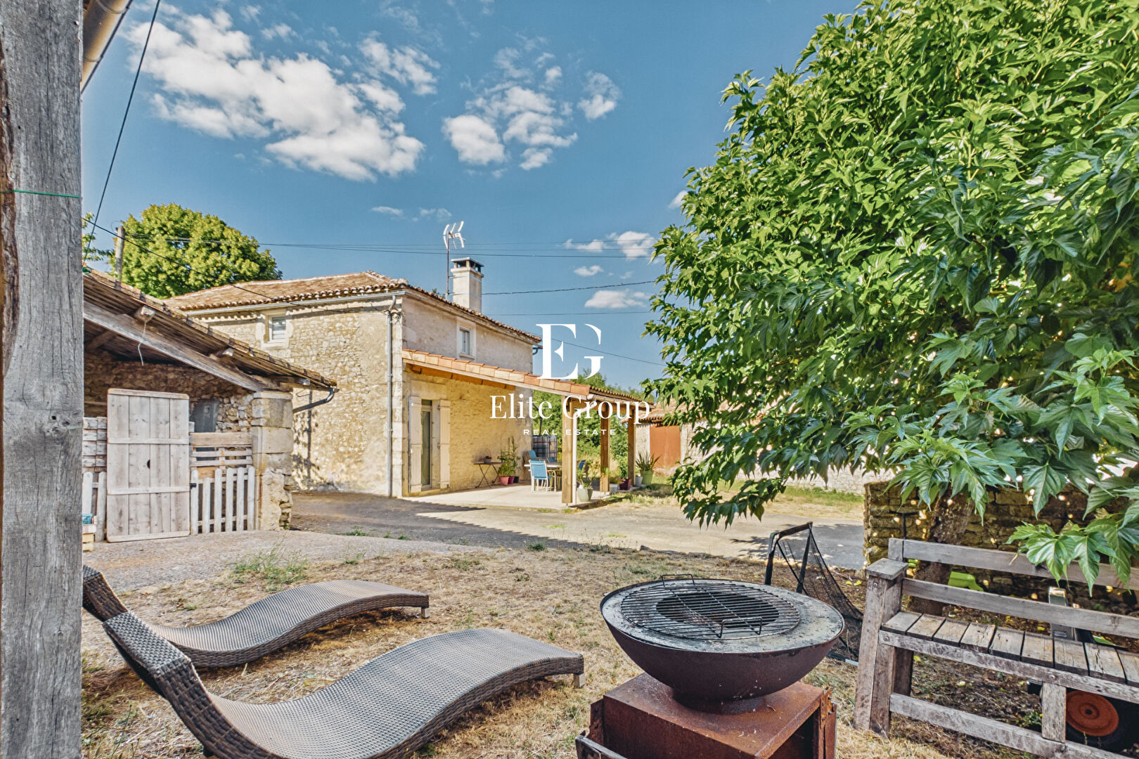 CHARMANTE MAISON EN PIERRE SUR LA COMMUNE DE MARTHON