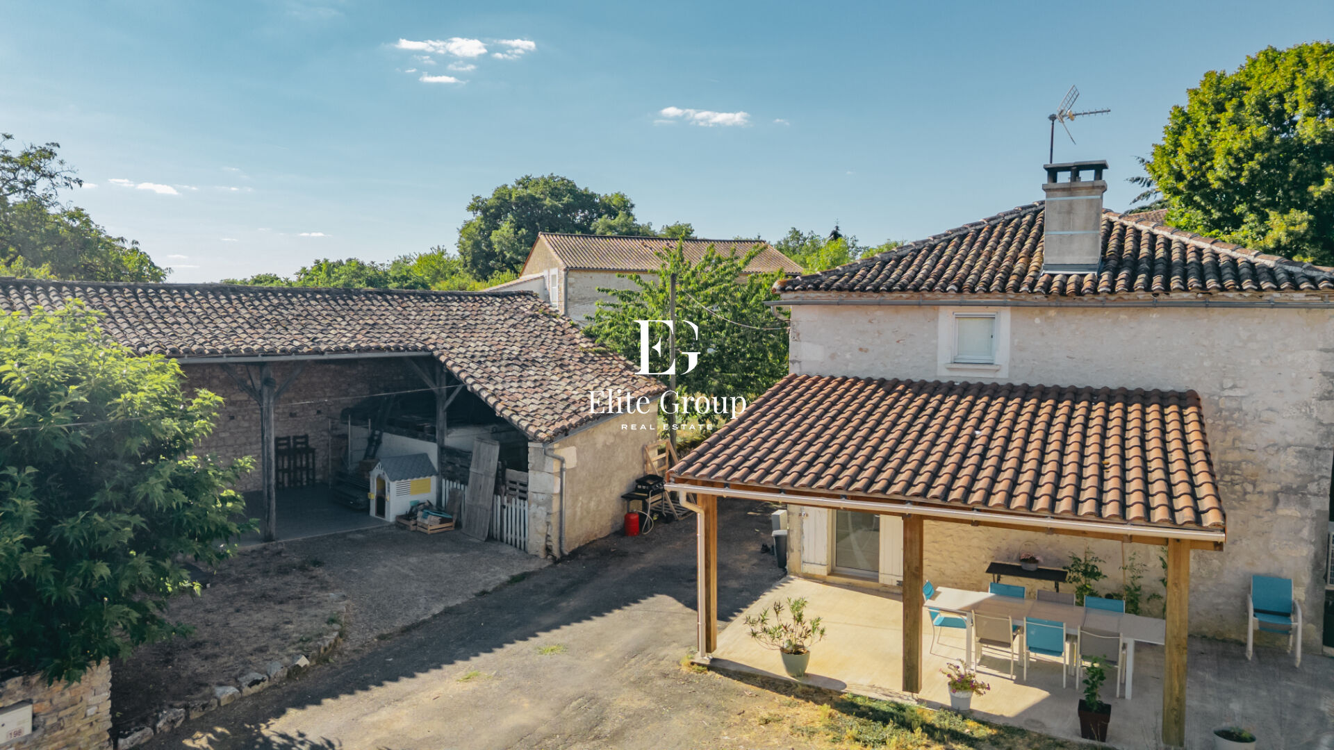 CHARMANTE MAISON EN PIERRE SUR LA COMMUNE DE MARTHON