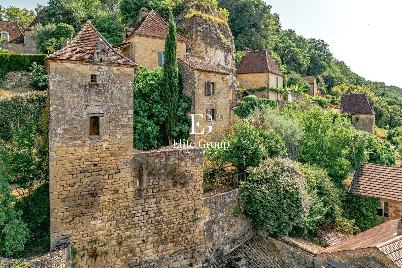 Image de l'annonce À VENDRE Maison au Coux Et Bigaroque Mouzens 11 pièces 280 m2