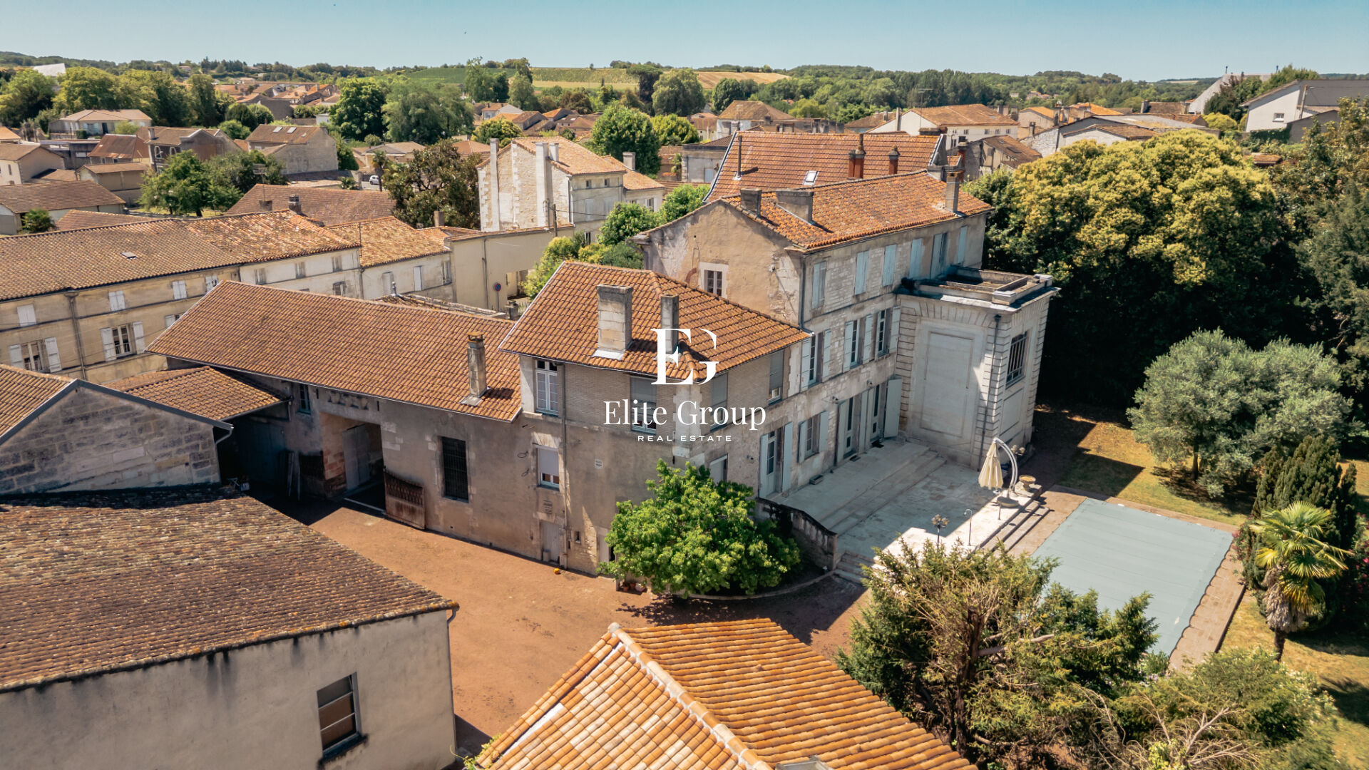 À VENDRE PROPRIÉTÉ D'EXCEPTION 547 M²  CHATEAUNEUF SUR CHARENTE
