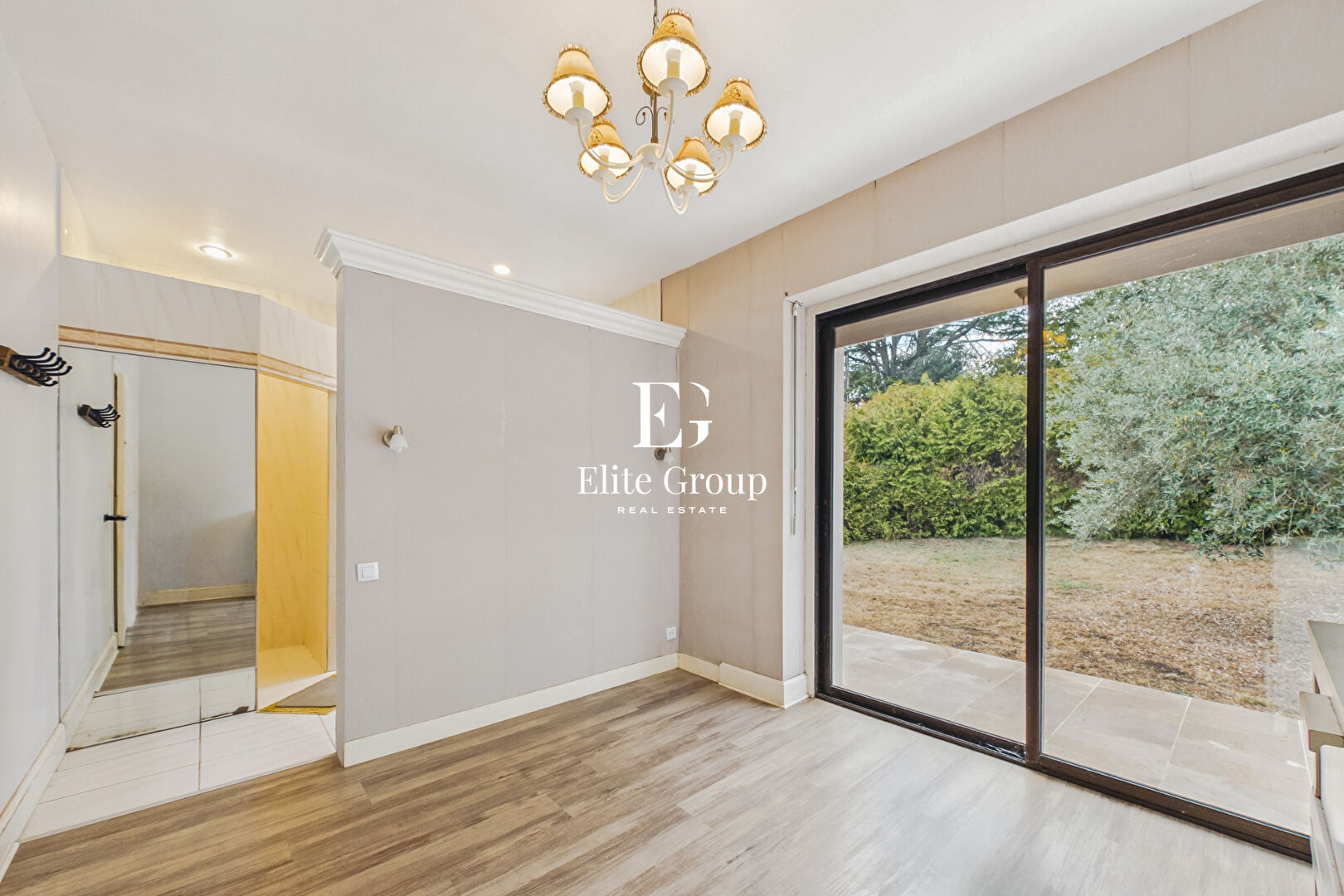 À VENDRE MAISON 8 PIECES 340 M² LINARS