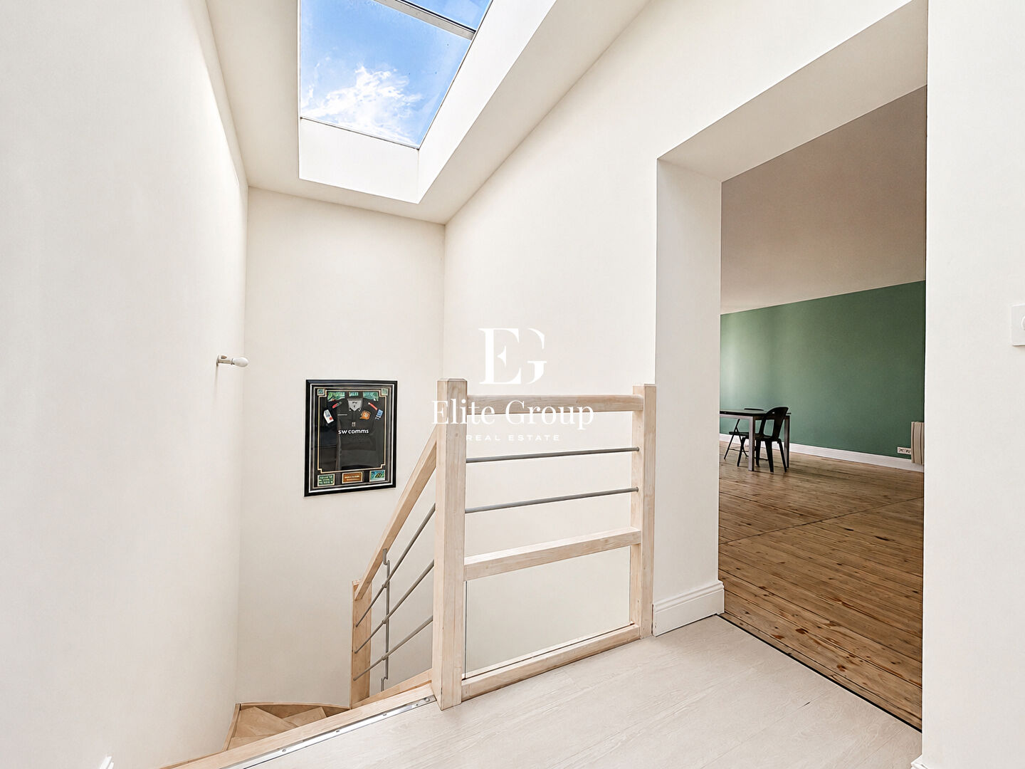 Élégant appartement esprit maison de ville avec terrasse sur les toits