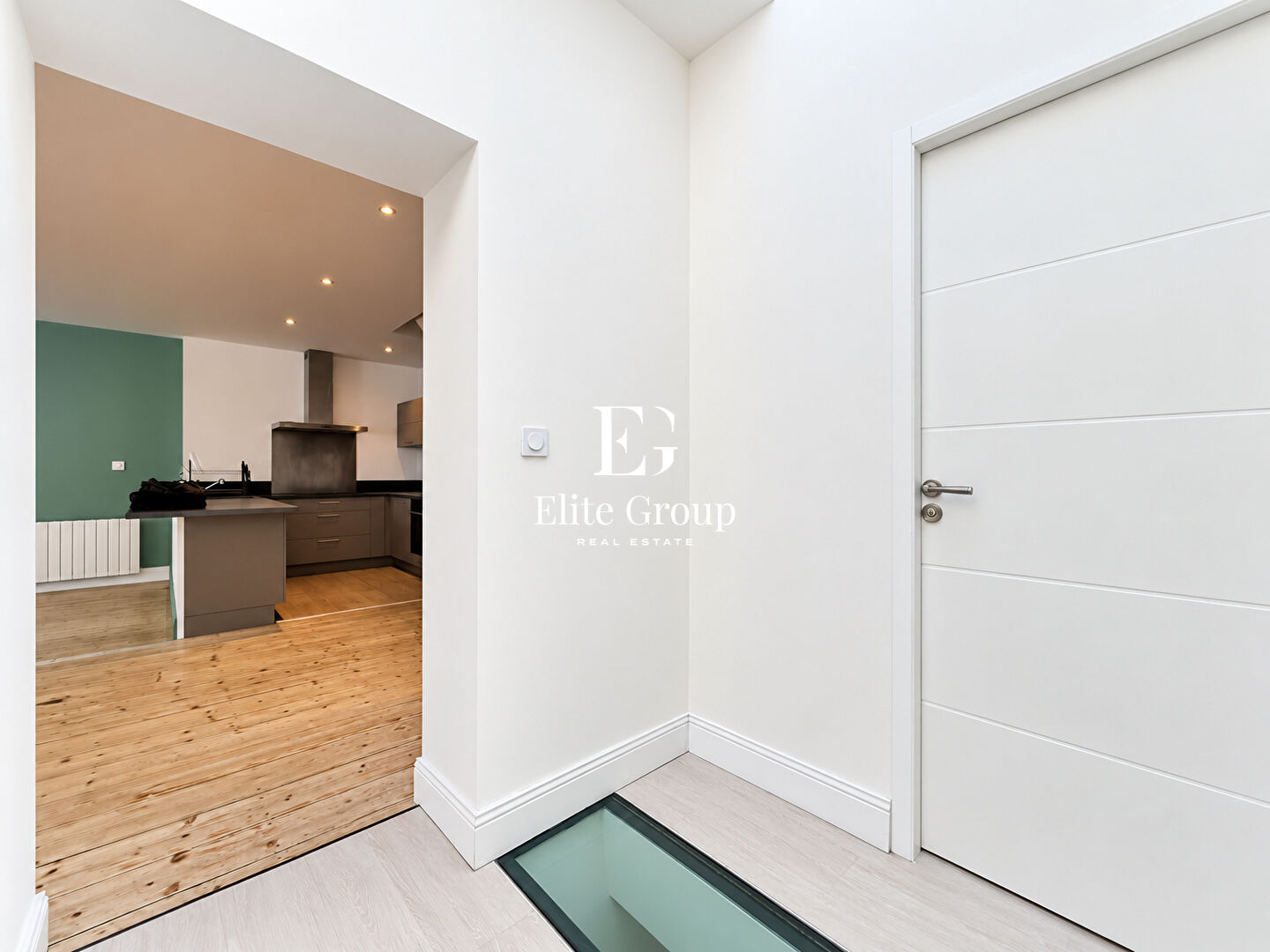 Élégant appartement esprit maison de ville avec terrasse sur les toits