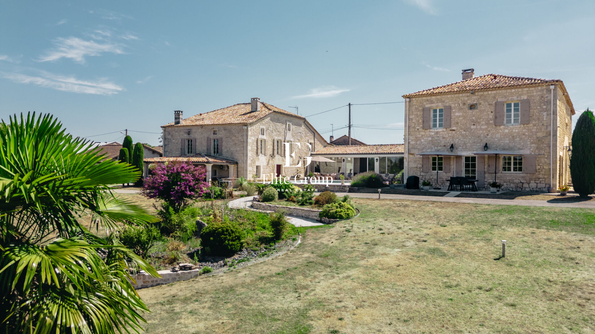 MAGNIFIQUE MAISON CHARENTAISE AUX PORTES D'ANGOULEME