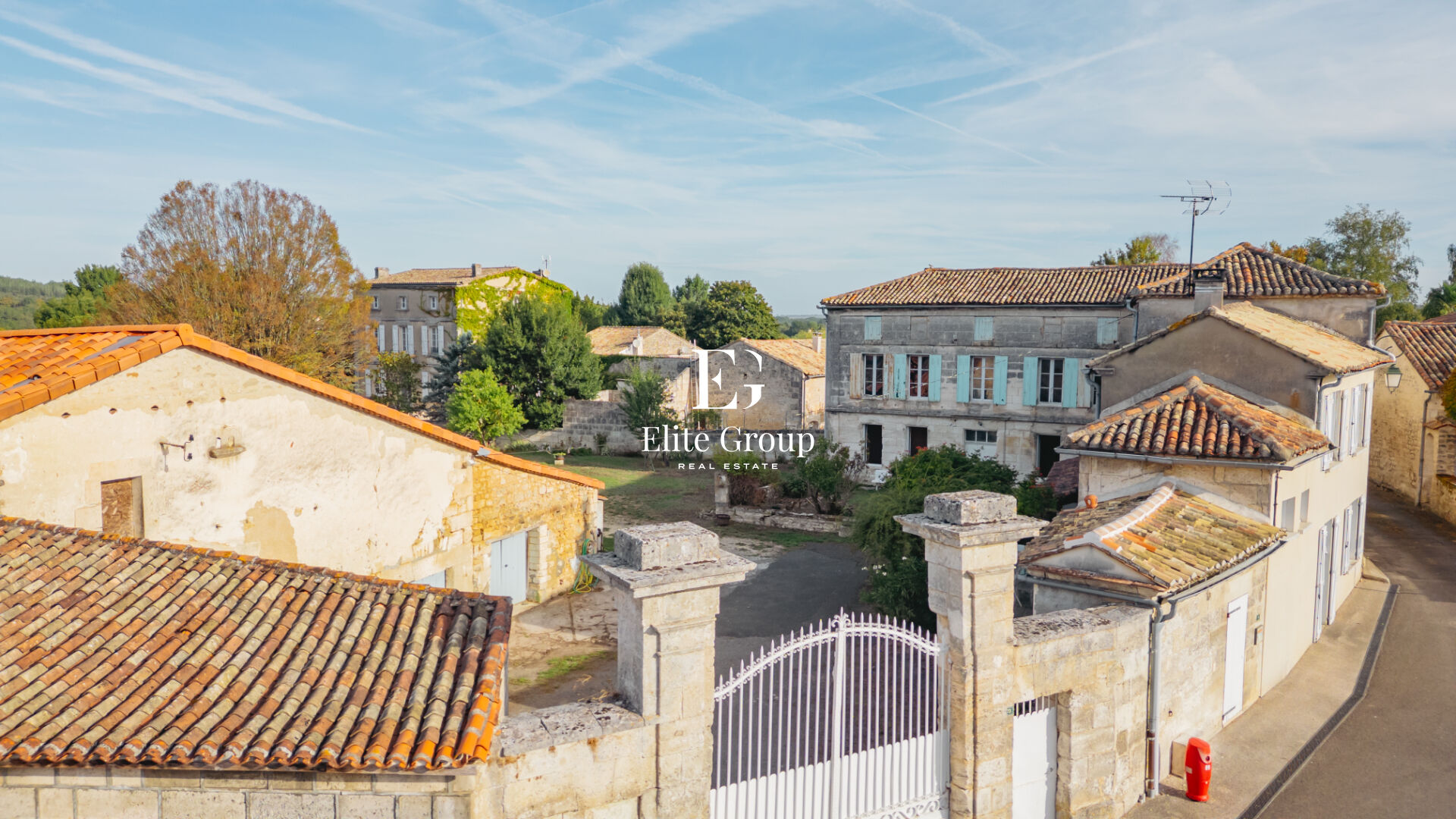 GRANDE PROPRIÉTÉ CHARENTAISE À RÉNOVER AUX PORTES D'ANGOULÊME