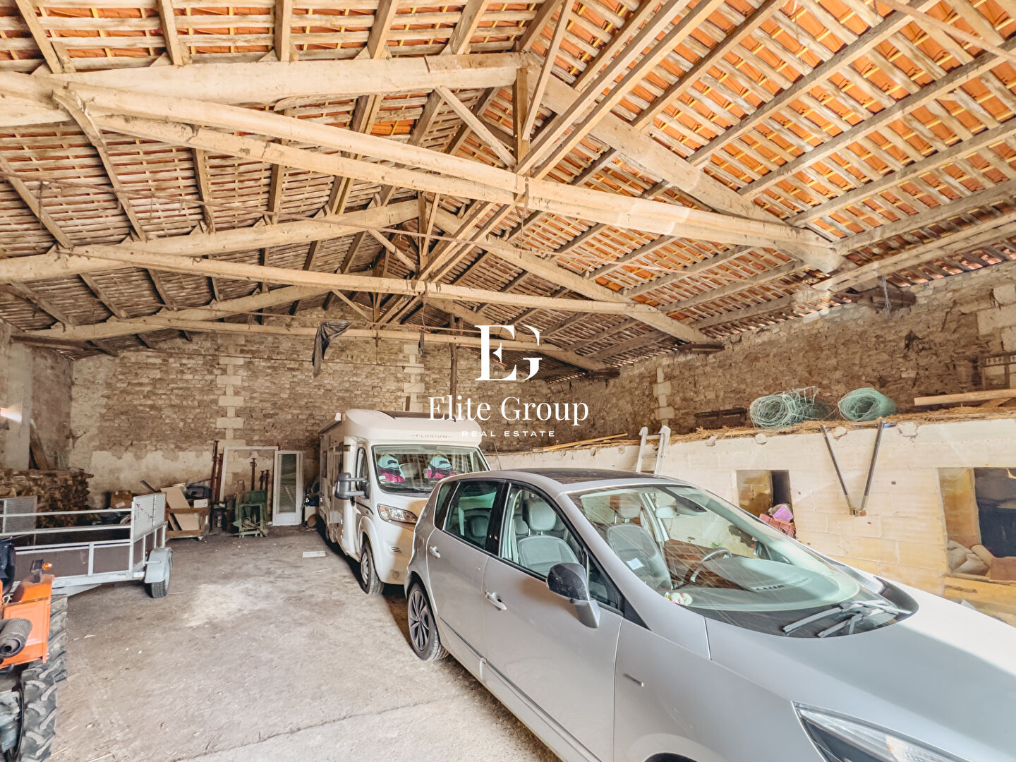 GRANDE PROPRIÉTÉ CHARENTAISE À RÉNOVER AUX PORTES D'ANGOULÊME