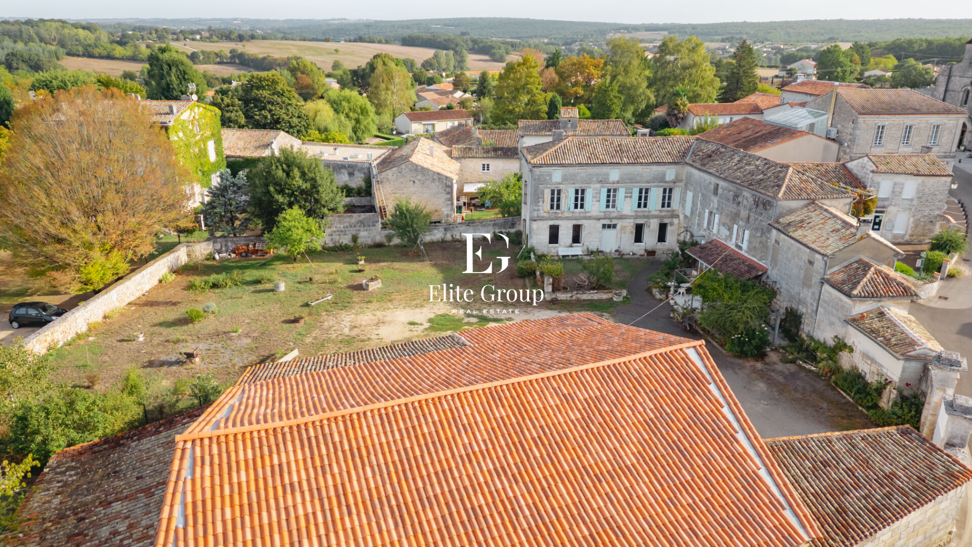 GRANDE PROPRIÉTÉ CHARENTAISE À RÉNOVER AUX PORTES D'ANGOULÊME