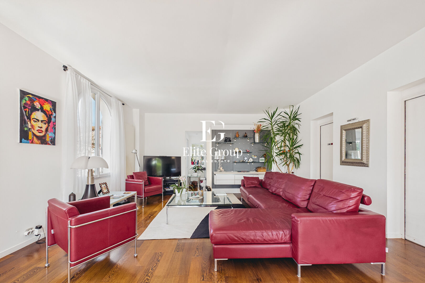 MAGNIFIQUE MAISON DES ANNES 50 A ROYAN - 218 M2 - 6 PIÈCES