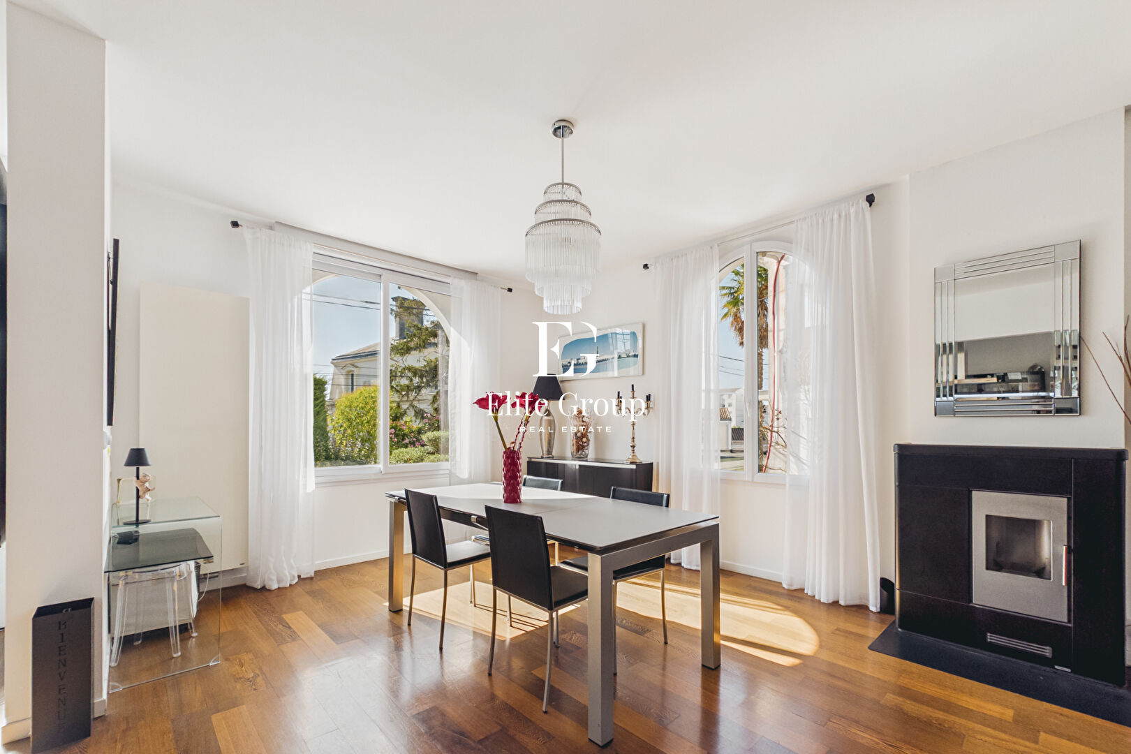 MAGNIFIQUE MAISON DES ANNES 50 A ROYAN - 218 M2 - 6 PIÈCES
