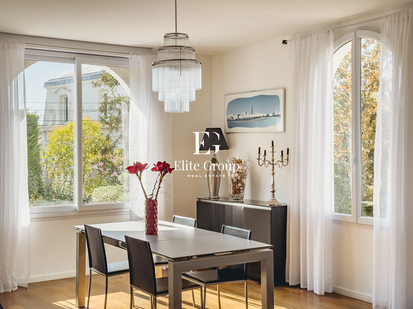 MAGNIFIQUE MAISON DES ANNES 50 A ROYAN - 218 M2 - 6 PIÈCES