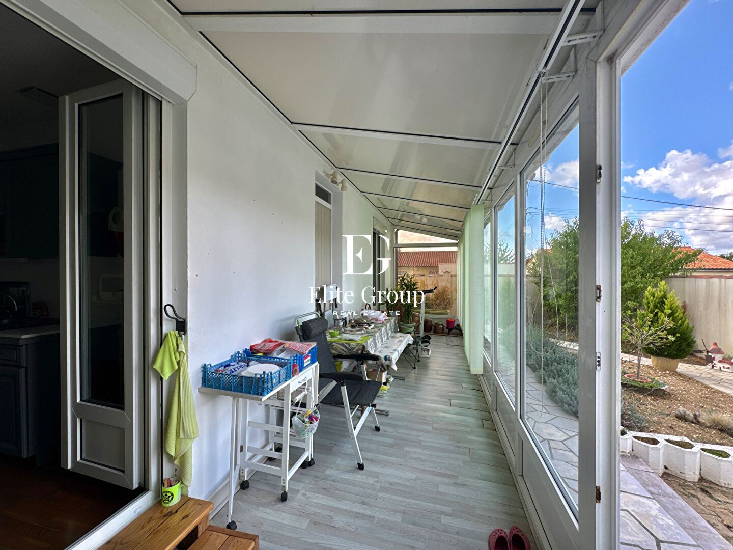 A Vendre Maison - Tonnay Charente - 90 m² - 2 Chambres + 1 Studio - Garage
