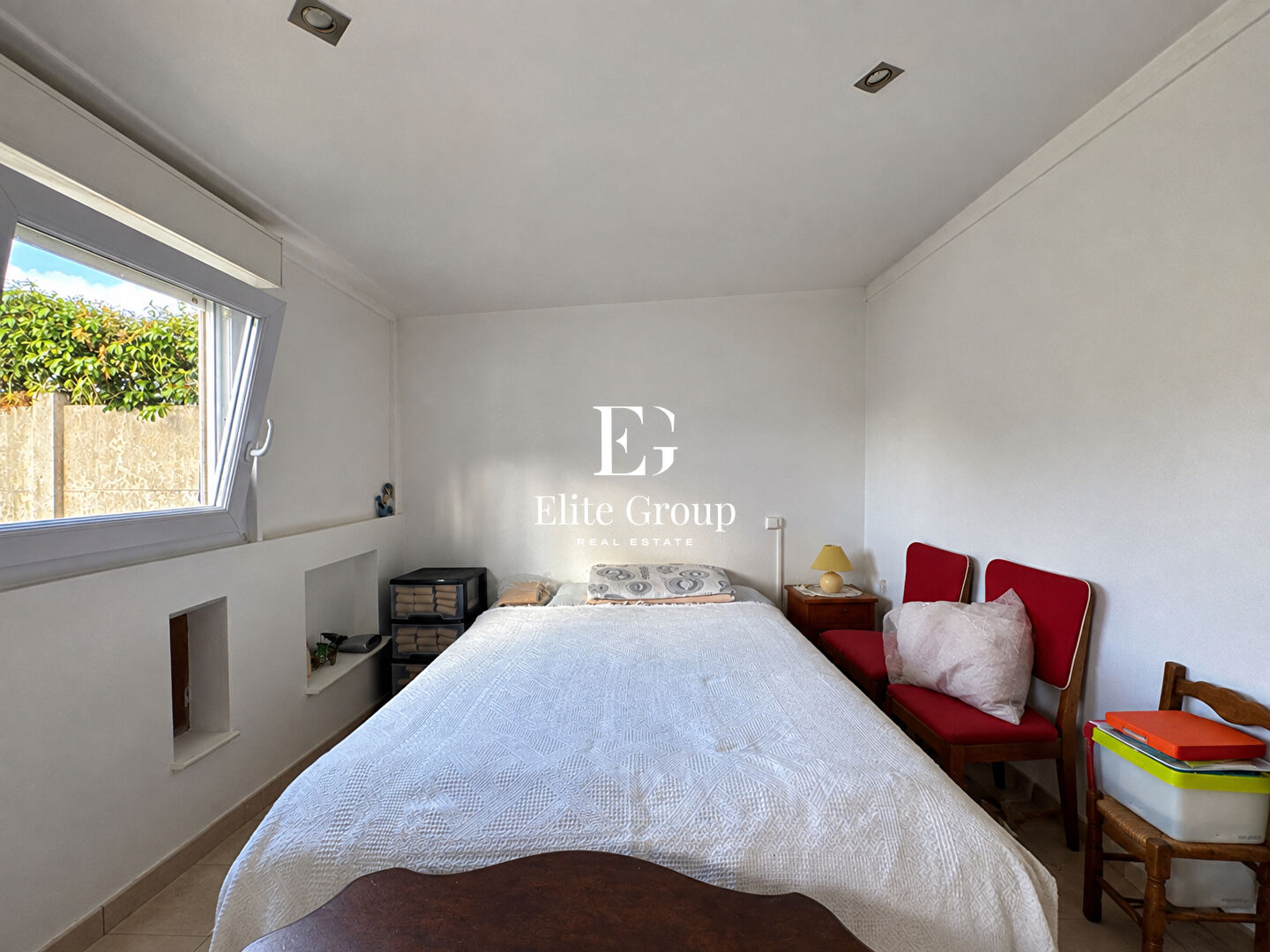 A Vendre Maison - Tonnay Charente - 90 m² - 2 Chambres + 1 Studio - Garage