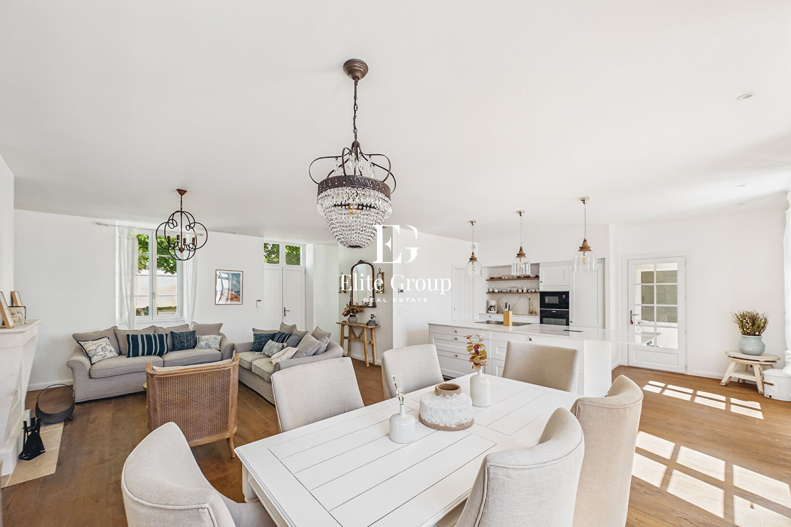 À VENDRE DEMEURE DE PRESTIGE À SAINTE-MARIE-DE-RÉ - 305M2