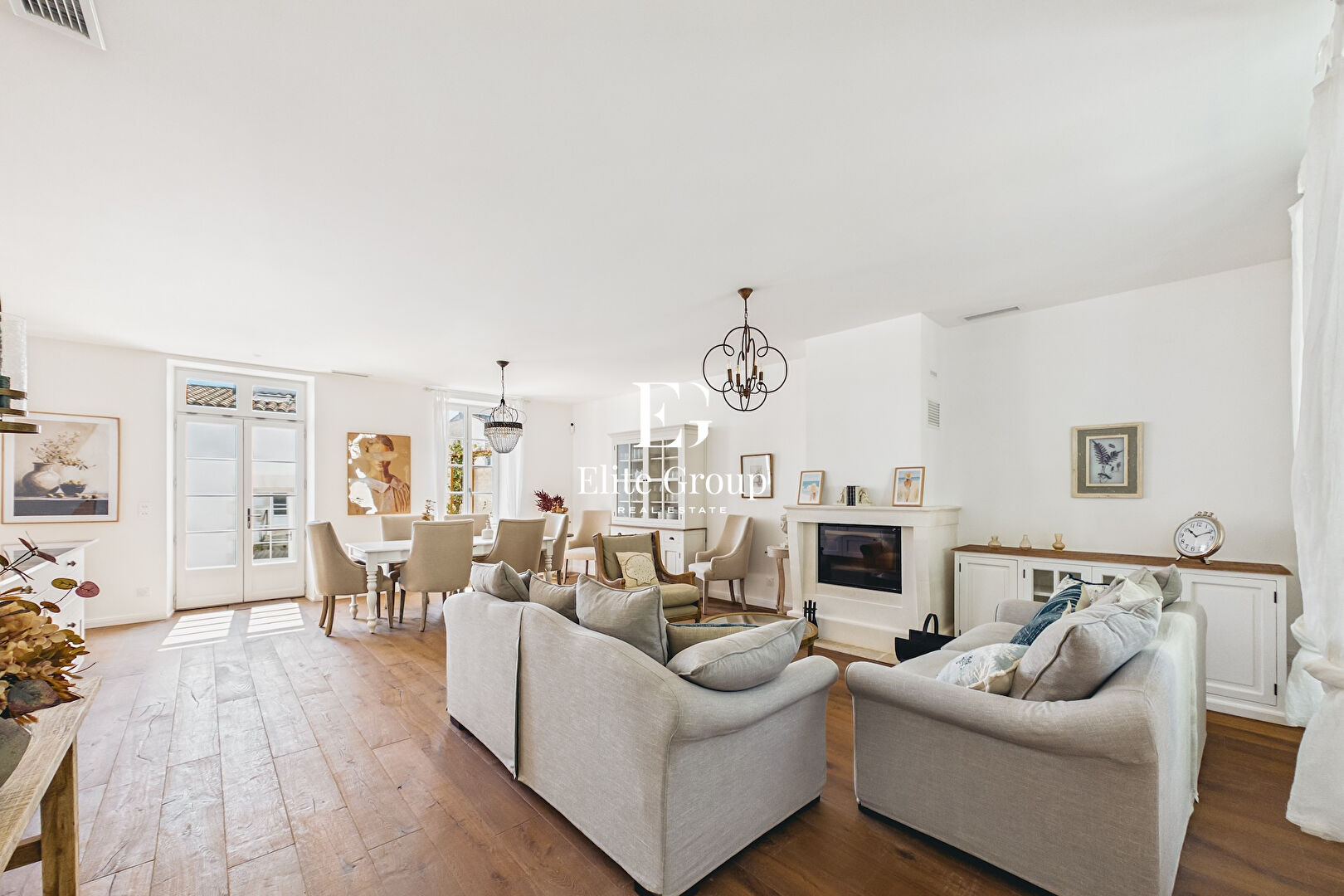 À VENDRE DEMEURE DE PRESTIGE À SAINTE-MARIE-DE-RÉ - 305M2