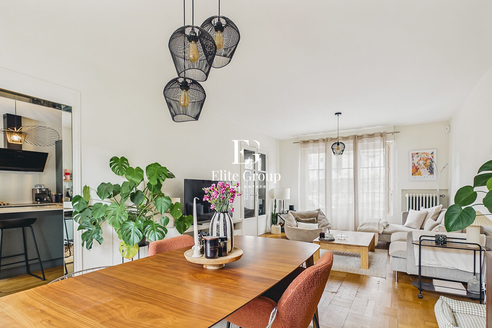 Image de l'annonce A VENDRE - ELEGANTE MAISON DE VILLE - PROCHE CENTRE-VILLE - 4 PIECES - 98 M2