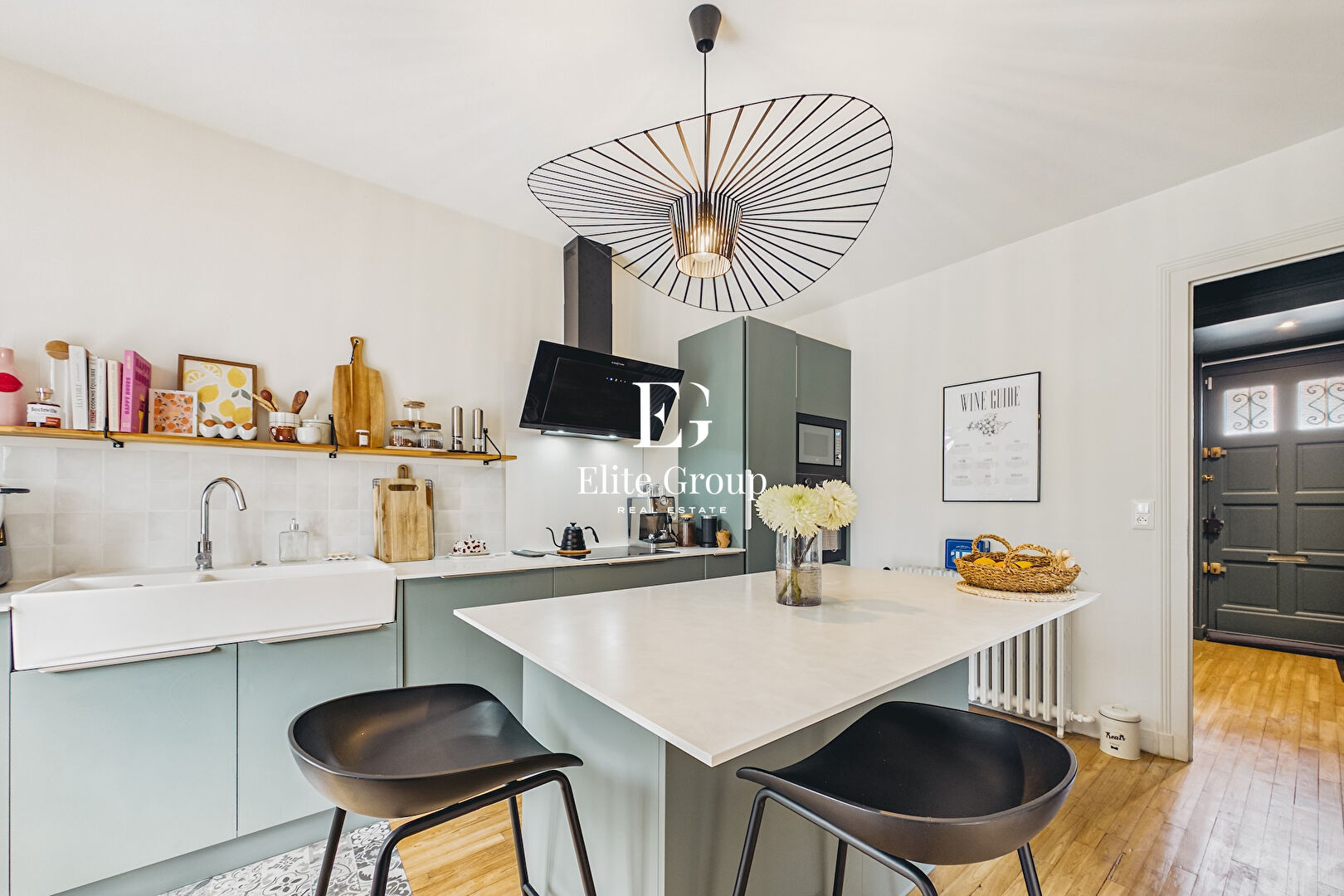 A VENDRE - ELEGANTE MAISON DE VILLE - PROCHE CENTRE-VILLE - 4 PIECES - 98 M2