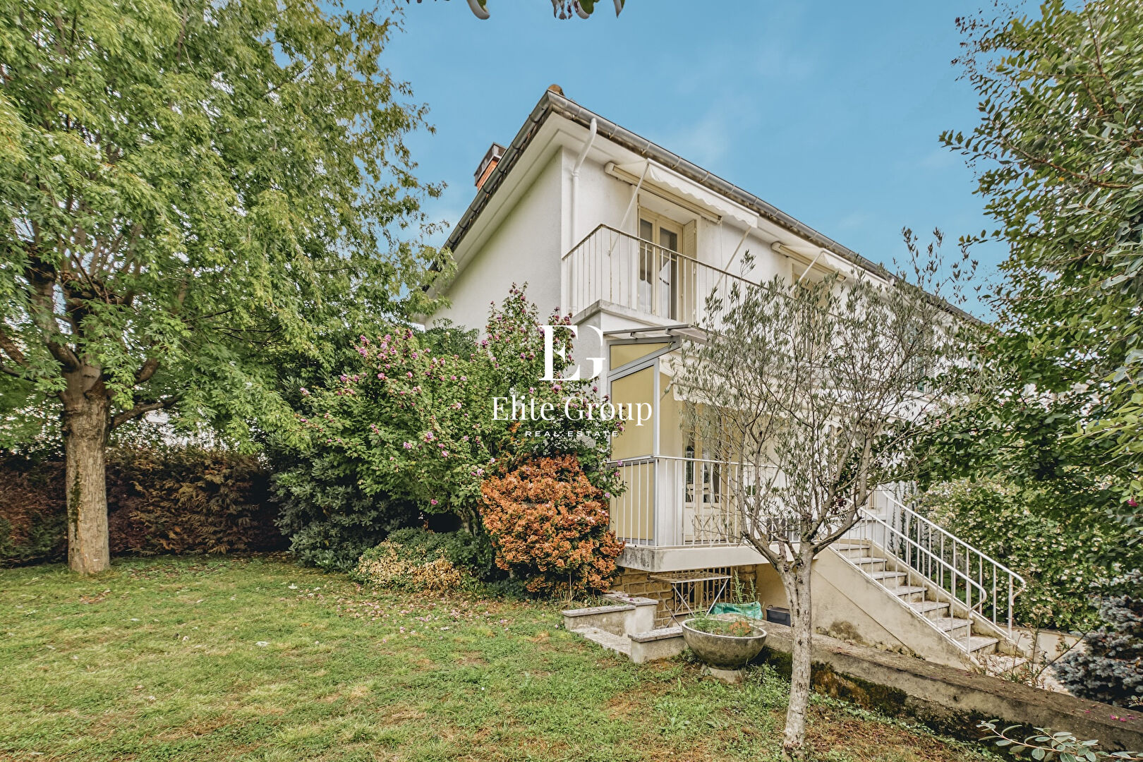 A VENDRE - ELEGANTE MAISON DE VILLE - PROCHE CENTRE-VILLE - 4 PIECES - 98 M2