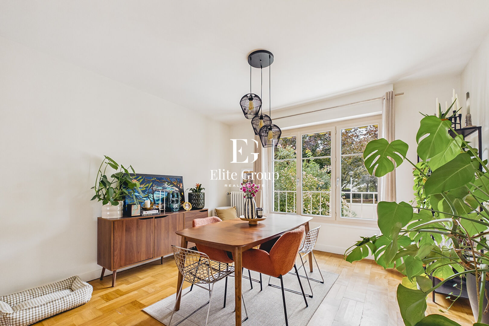 A VENDRE - ELEGANTE MAISON DE VILLE - PROCHE CENTRE-VILLE - 4 PIECES - 98 M2
