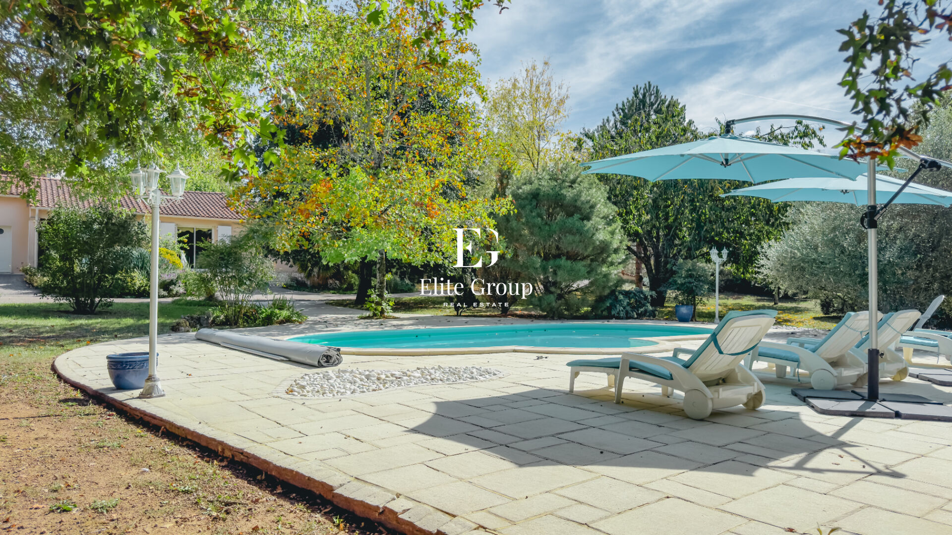 MAISON DE PLAIN-PIED SUR PARC ARBORÉ DE PRÈS DE 5000 M² PROCHE D'ANGOULEME