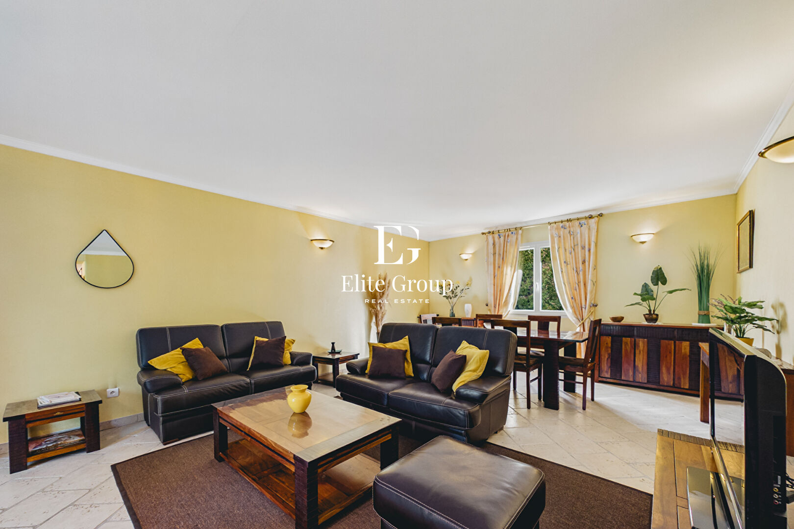 MAISON DE PLAIN-PIED SUR PARC ARBORÉ DE PRÈS DE 5000 M² PROCHE D'ANGOULEME