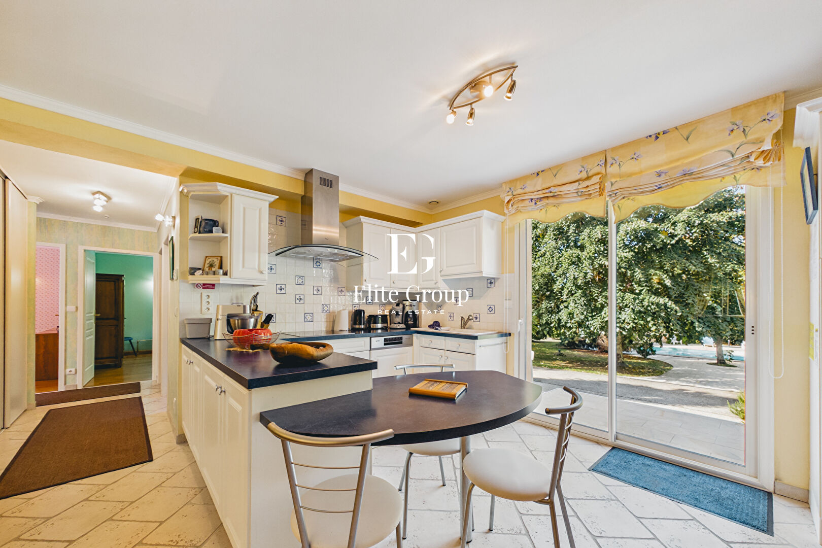 MAISON DE PLAIN-PIED SUR PARC ARBORÉ DE PRÈS DE 5000 M² PROCHE D'ANGOULEME