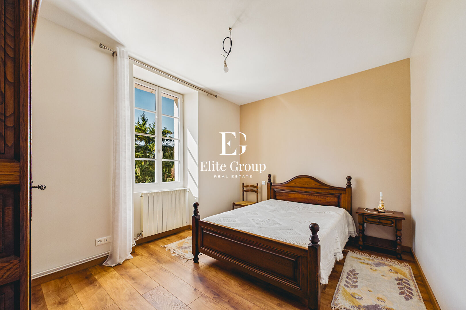 PROPRIETE DE CARACTERE AUX PORTES D'ANGOULEME